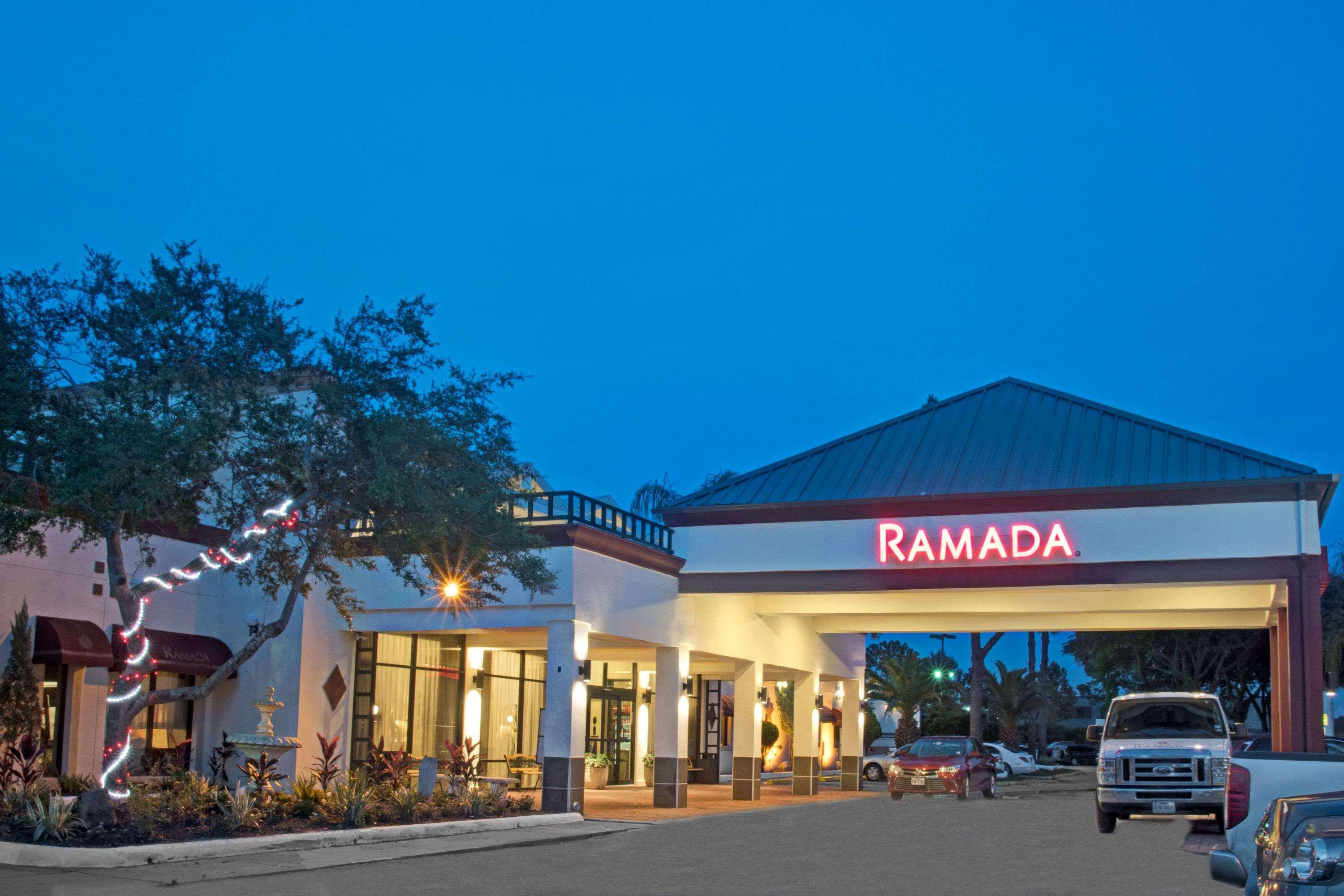 Ramada By Wyndham Houston Intercontinental Airport East Ξενοδοχείο Humble Εξωτερικό φωτογραφία